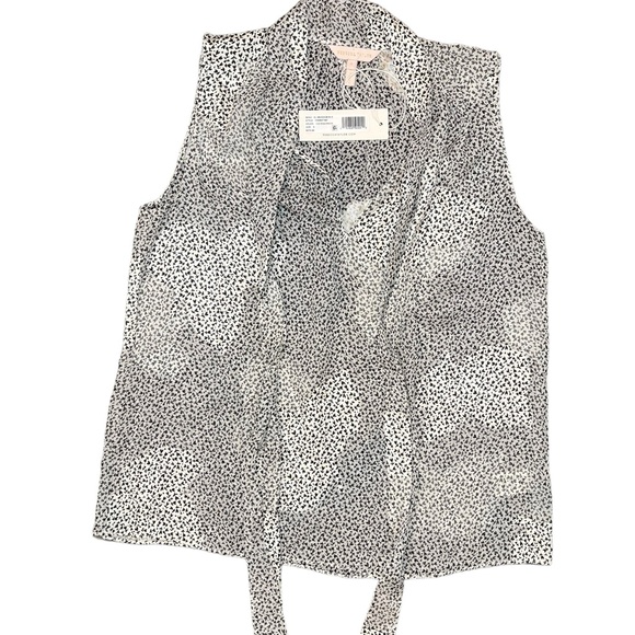 ⚡️SOLD⚡️Rebecca Taylor Silk Floral Sleeveless Tank Top Gray White Blouse - Picture 5 of 16